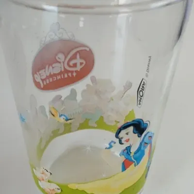 verre amora disney